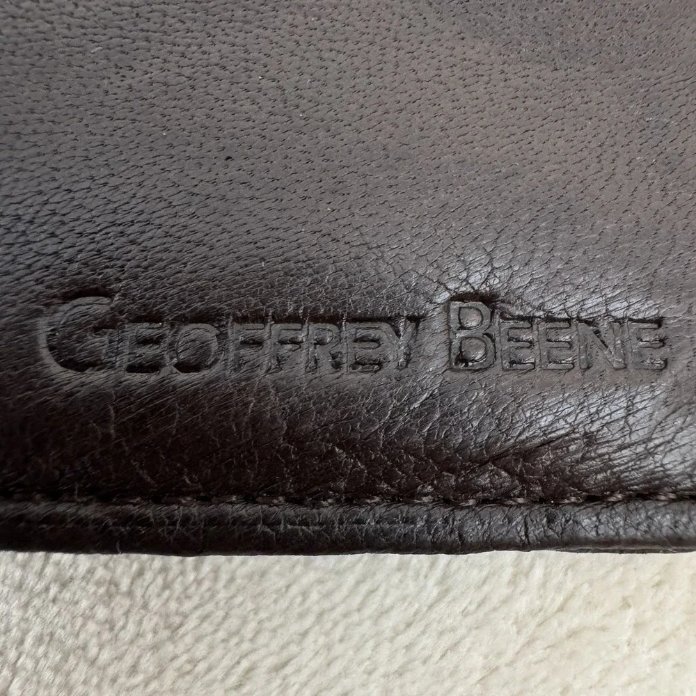 Geoffrey Beene Genuine Leather Breast Pocket Secretary Wallet Brown Vintage